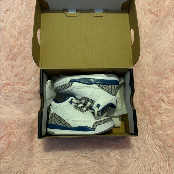 Jordans - Picture 3 of 3